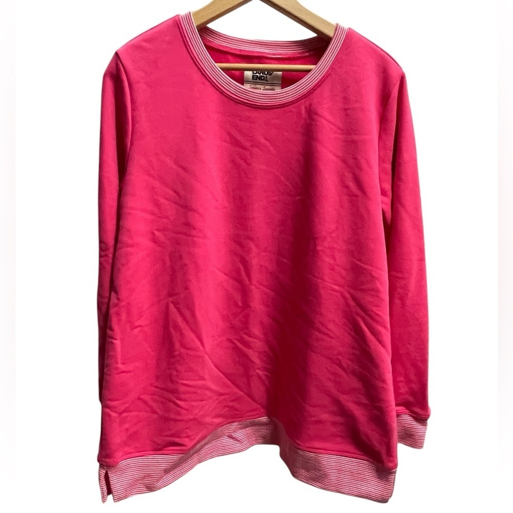 🩷🤍Lands' End hot pink long sleeve Serious Sweats size M with cute micro striping